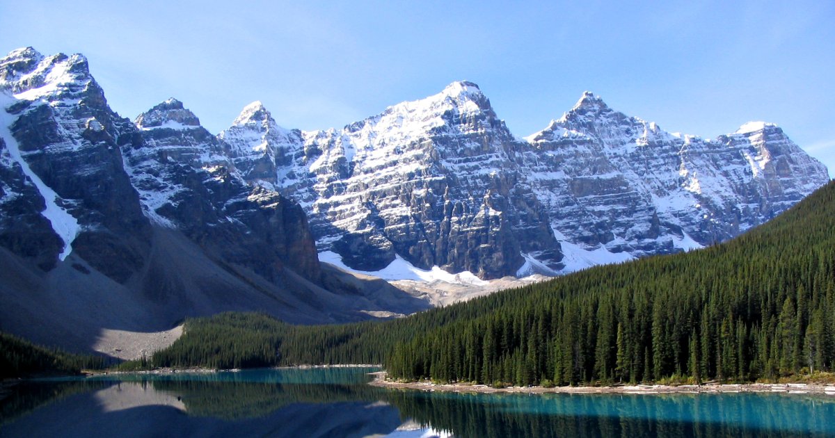 From Calgary: day tour to Moraine Lake, Lake Louise and Banff