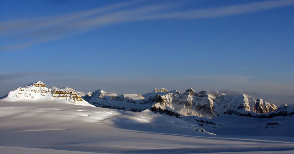 Columbia Icefield: Guided Day Tour from Banff with Skywalk & Lunch